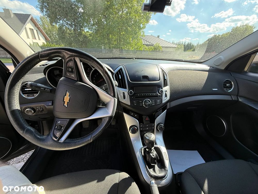 Chevrolet Cruze - 10