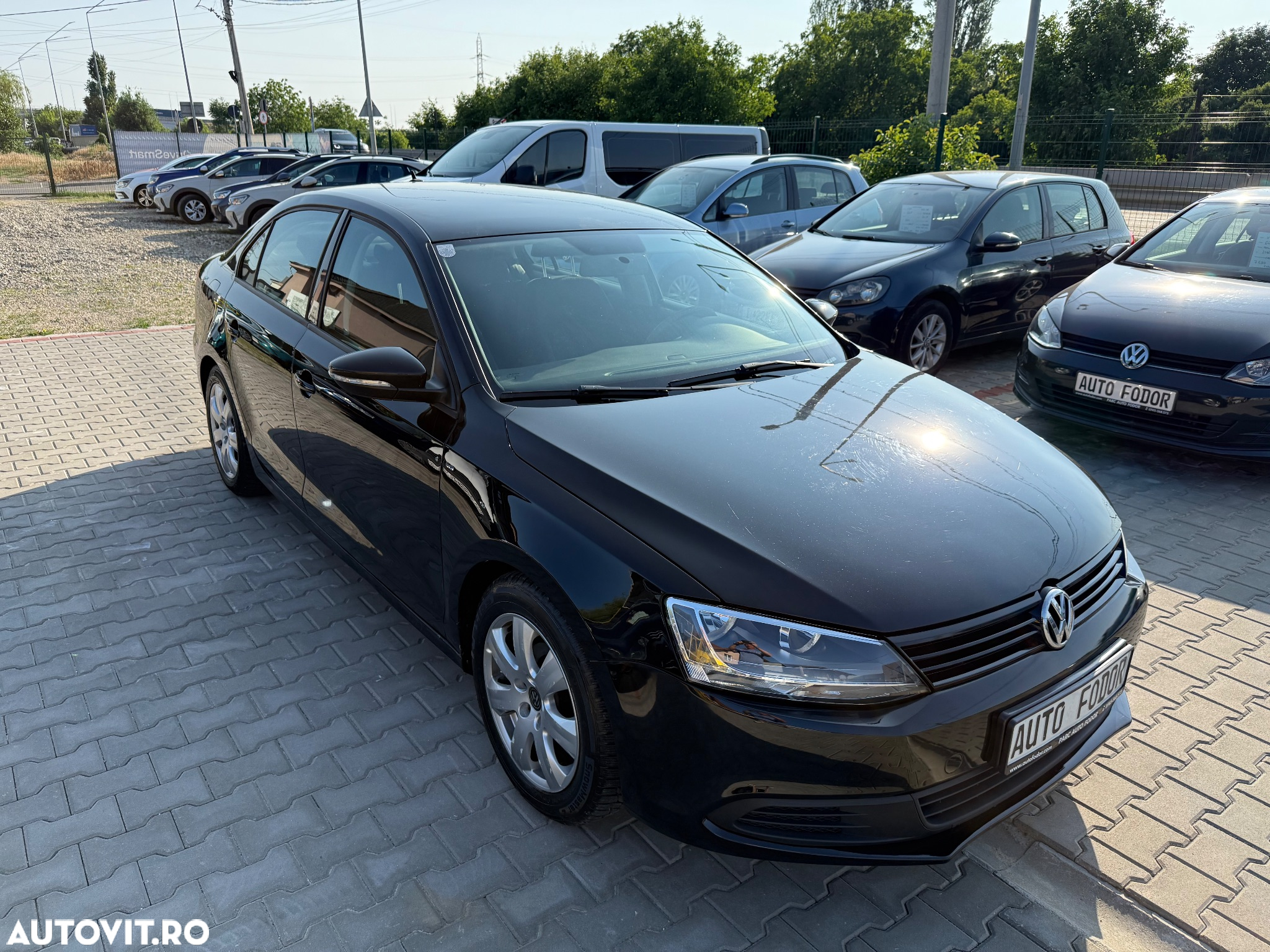 Volkswagen Jetta 1.6 TDI Blue Motion Technology Comfortline - 29