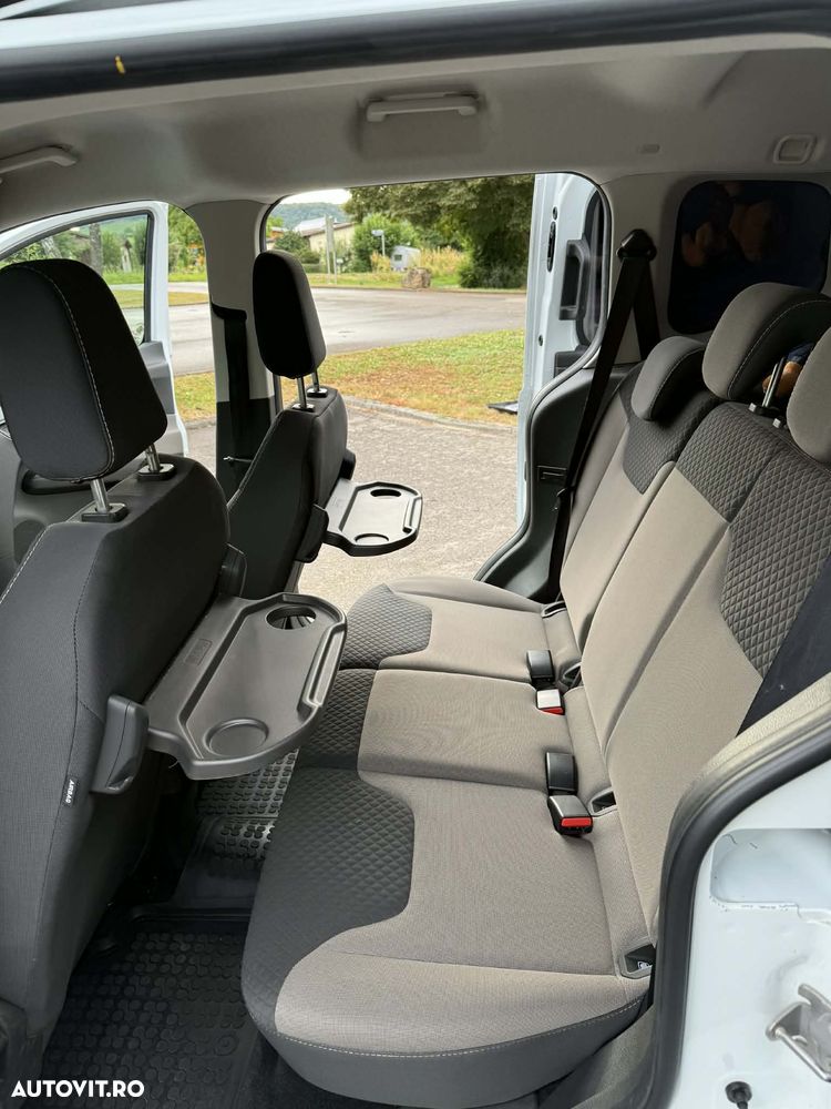 Ford Tourneo Courier 1.5 TDCi Trend - 10