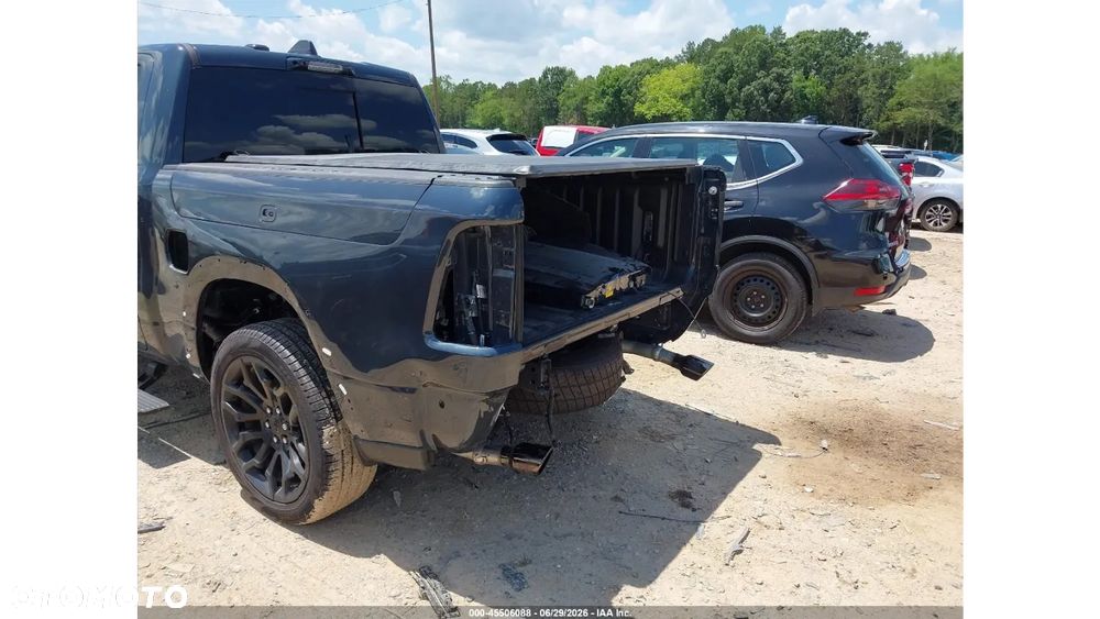 RAM 1500 - 8