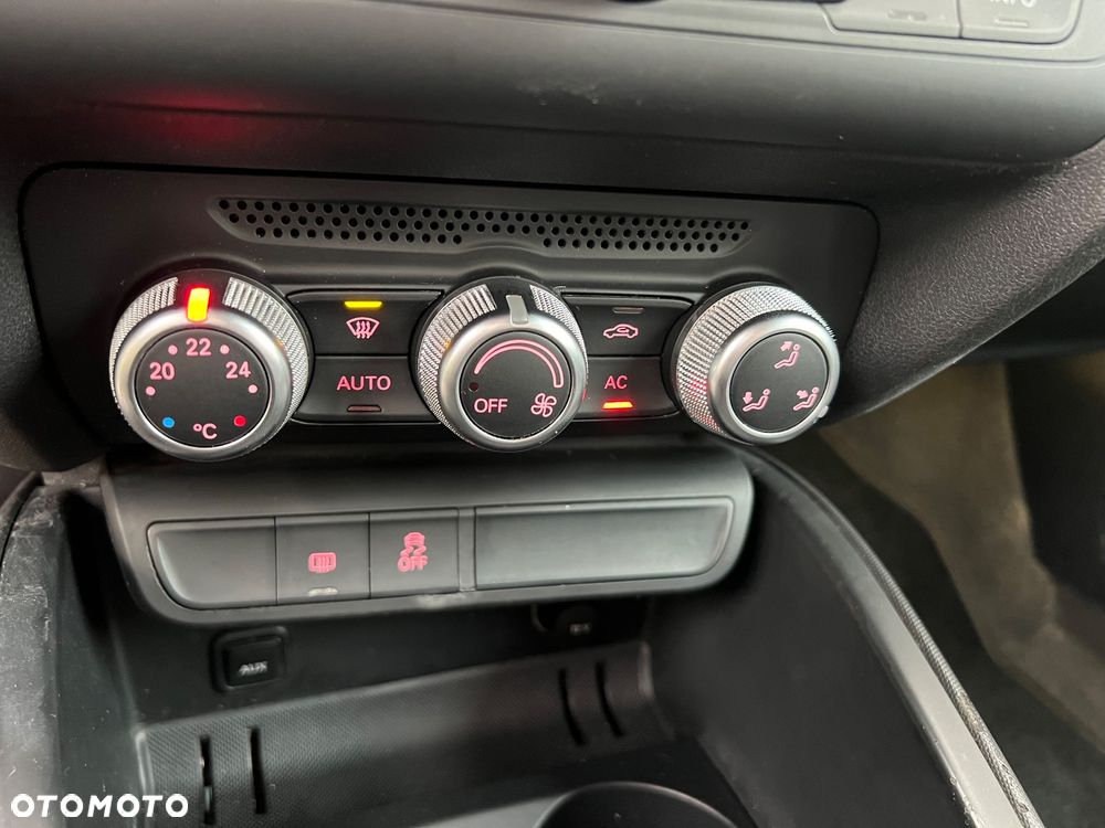 Audi A1 3-drzwiowe 1.6 TDI S line edition - 21