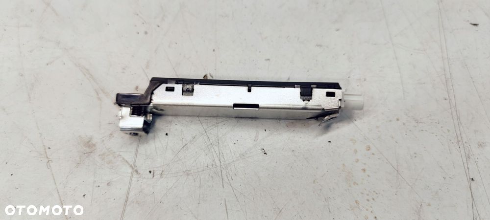 WZMACNIACZ ANTENOWY AUDI A3 8V 8V4035225 - 2