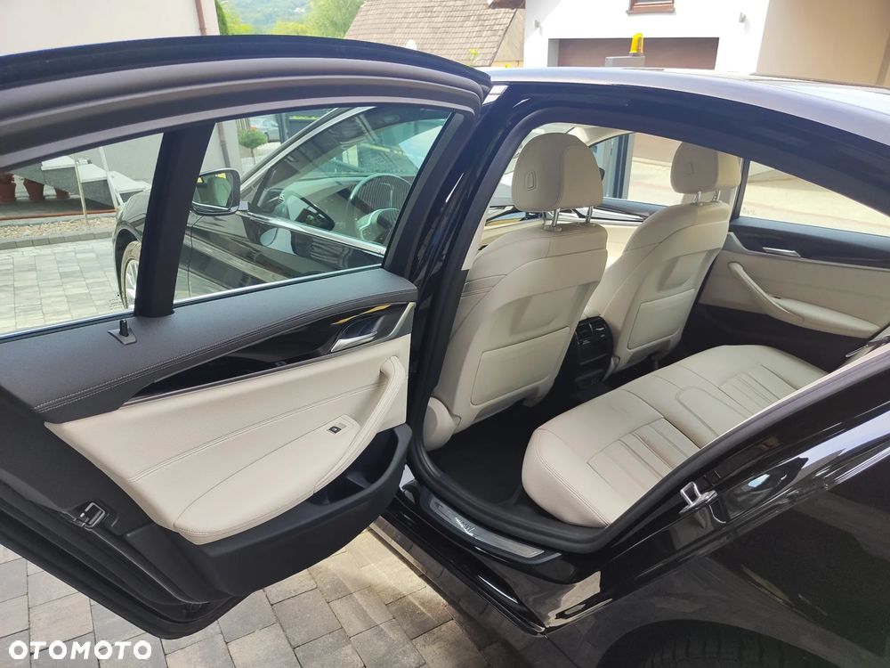 BMW Seria 5 518d mHEV Luxury Line - 17