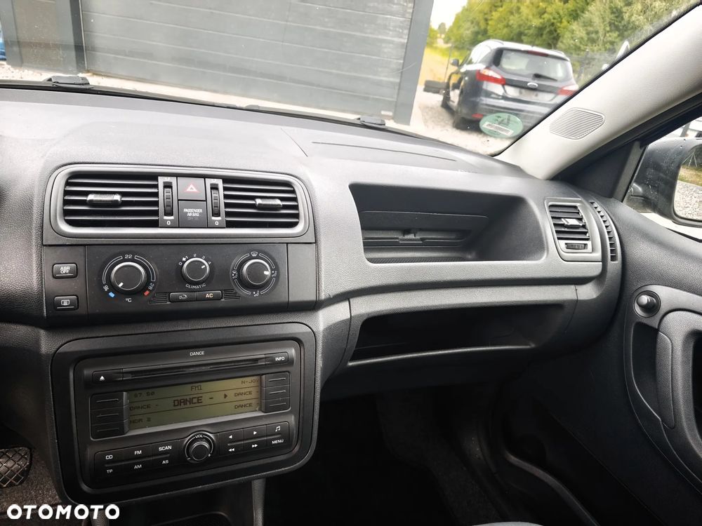 Skoda Fabia 1.2 HTP Ambiente - 21
