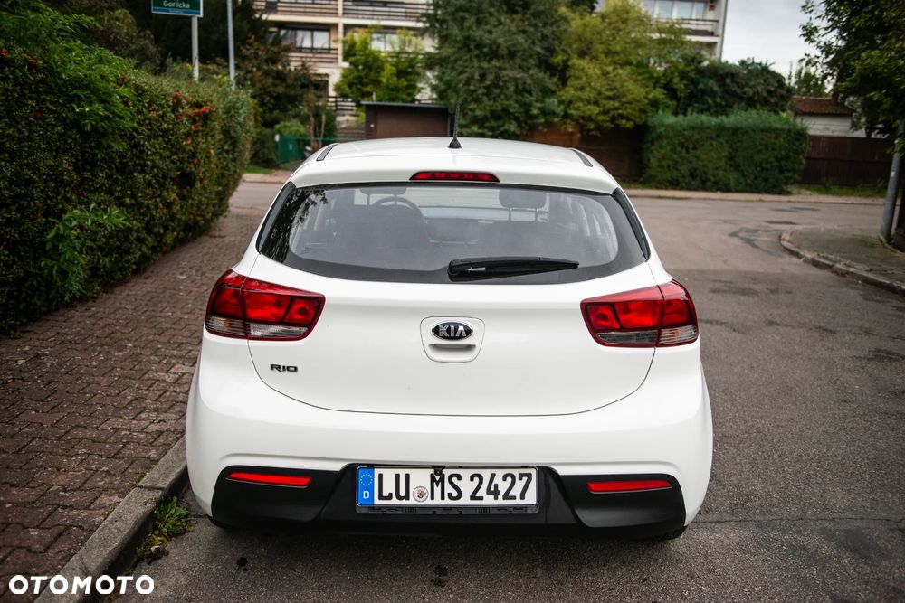 Kia Rio 1.2 Attract - 6