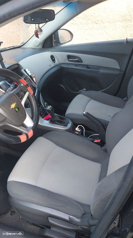 Chevrolet Cruze 1.6 LS - 5