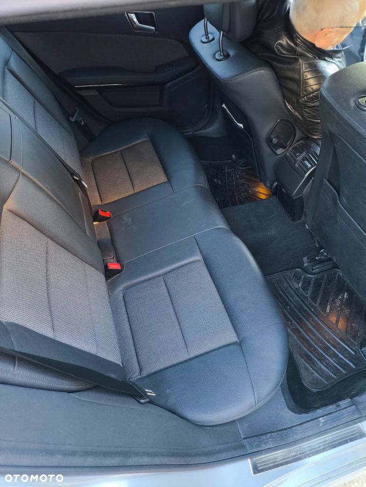 Mercedes-Benz Klasa E - 12