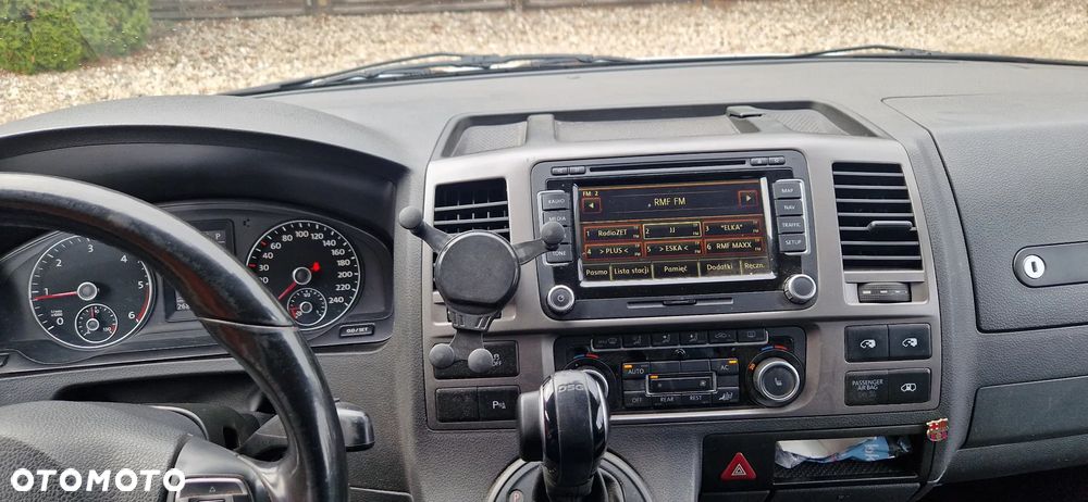 Volkswagen Caravelle - 16