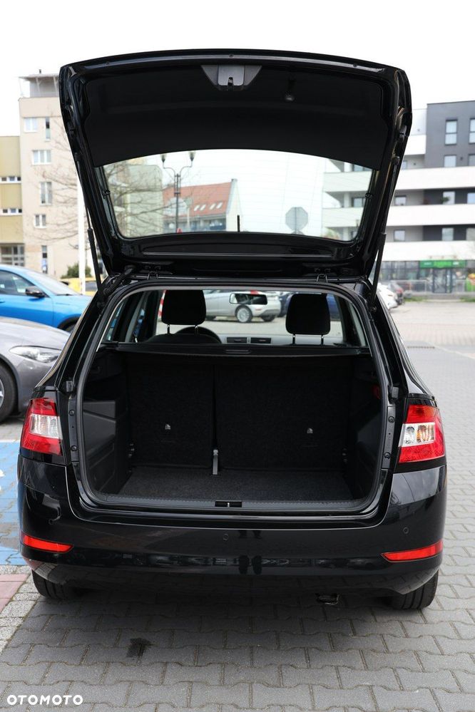 Skoda Fabia 1.0 TSI Ambition - 32