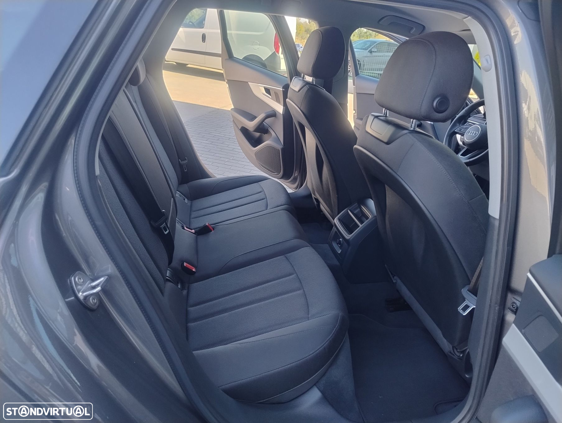 Audi A4 Avant 35 TDI Fleet Edition S tronic - 17