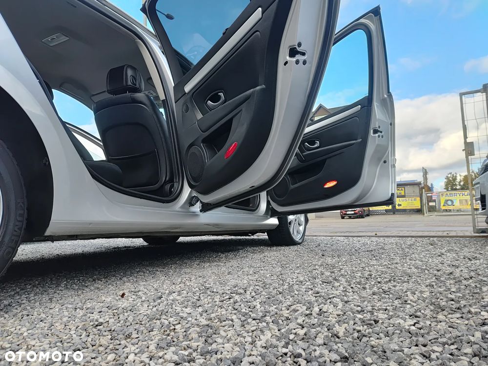 Renault Laguna ENERGY dCi 175 FAP Start & Stop Bose Edition - 15