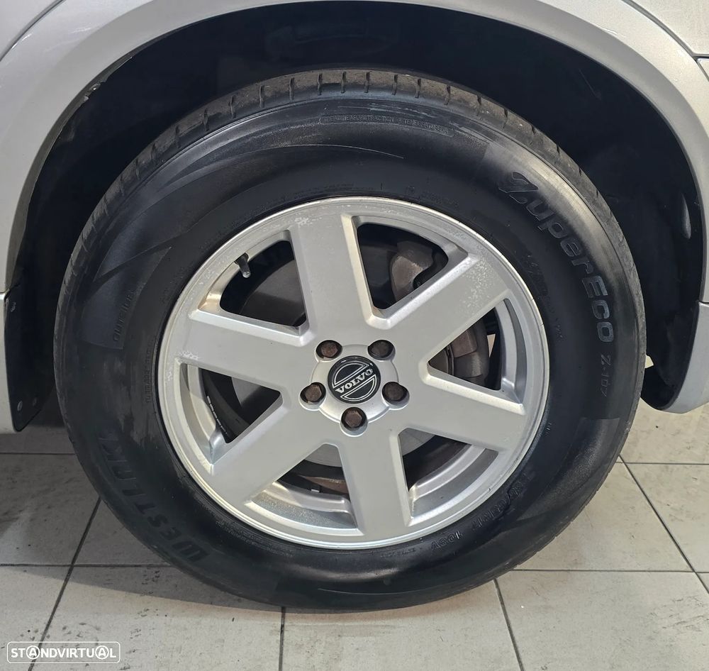 Volvo XC 90 2.4 D5 5L Nivel 2 - 5