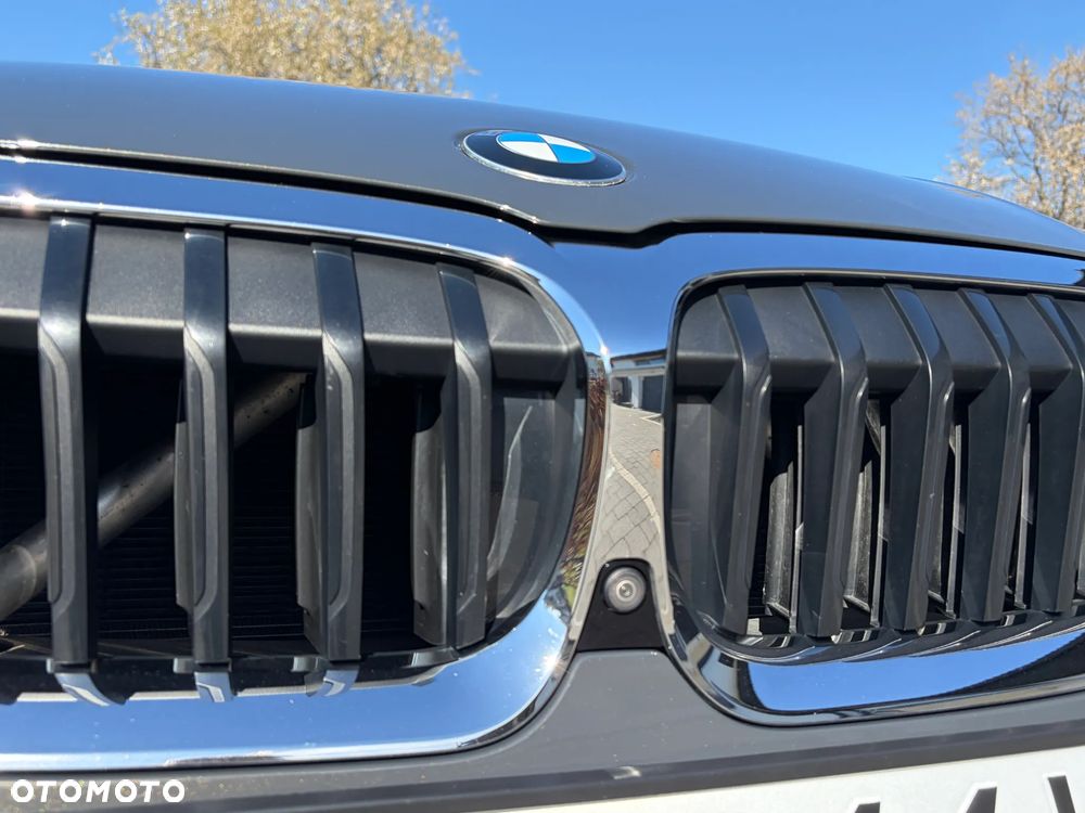 BMW Seria 3 330i - 11