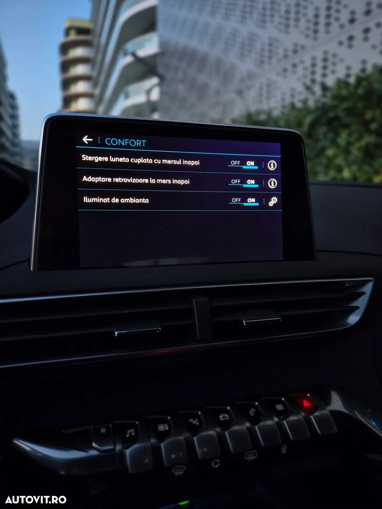 Peugeot 3008 1.2 PureTech Turbo S&S EAT6 GT-Line - 33