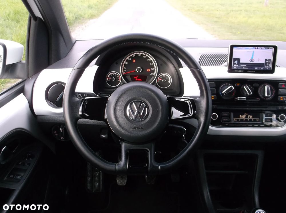 Volkswagen up! club - 14