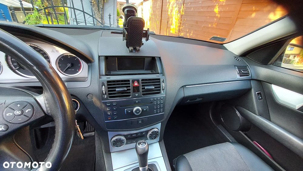 Mercedes-Benz Klasa C 200 CDI DPF Automatik Avantgarde - 16