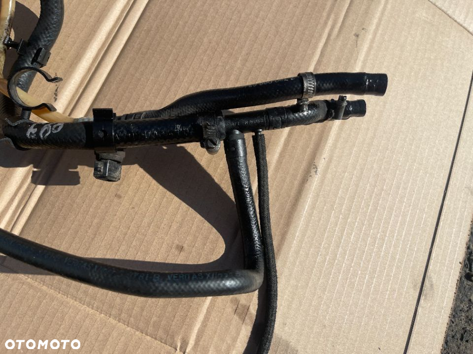 Przewody paliwa komplet Bmw e60 e61 525d 530d - 3
