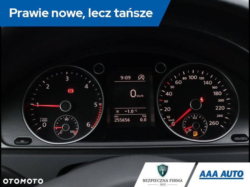 Volkswagen Passat Variant - 12