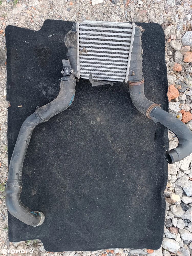 CHŁODNICA POWIETRZA INTERCOOLER WĘŻE SKODA FABIA II TDI - 1