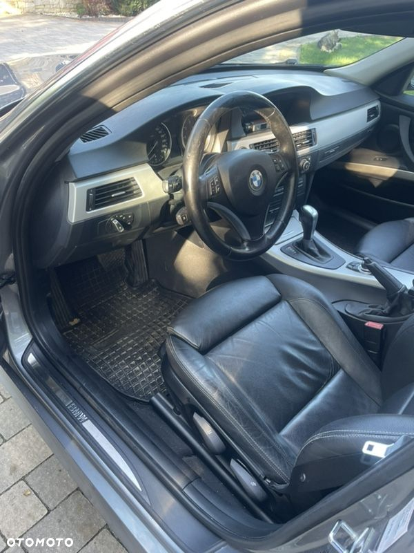 BMW Seria 3 330i Touring - 5