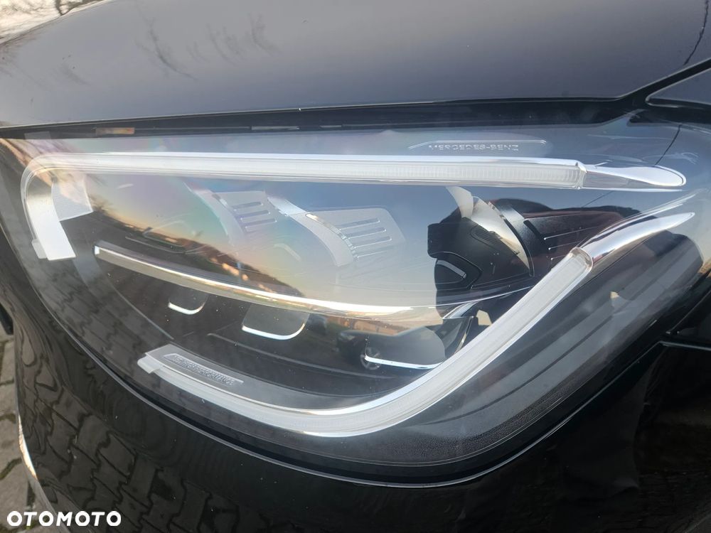 Mercedes-Benz GLC 300 e 4-Matic - 11