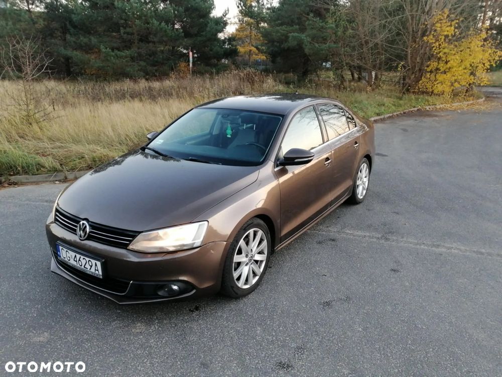 Volkswagen Jetta 1.4 TSI Highline - 2