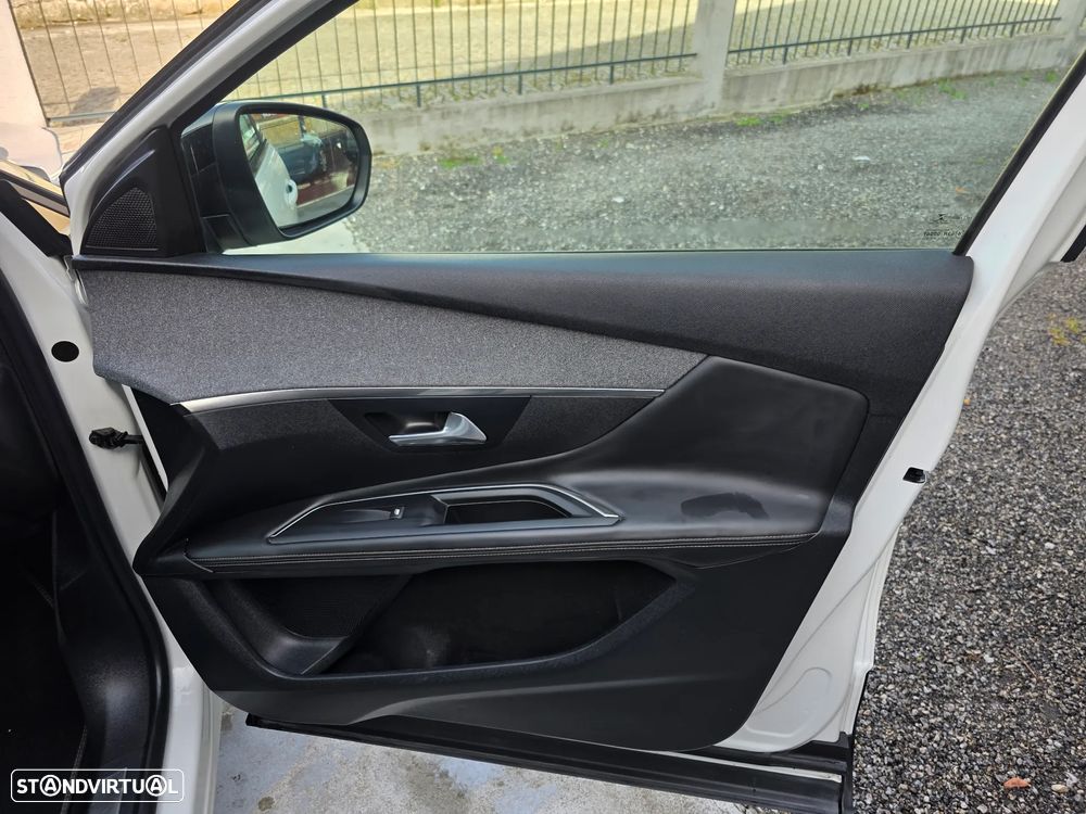 Peugeot 3008 1.5 BlueHDi GT Line EAT8 - 45
