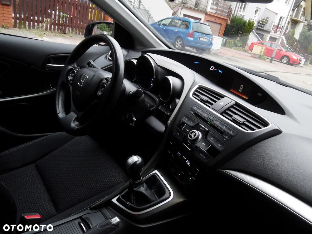Honda Civic 1.4 i-VTEC Sport Black Edition - 29