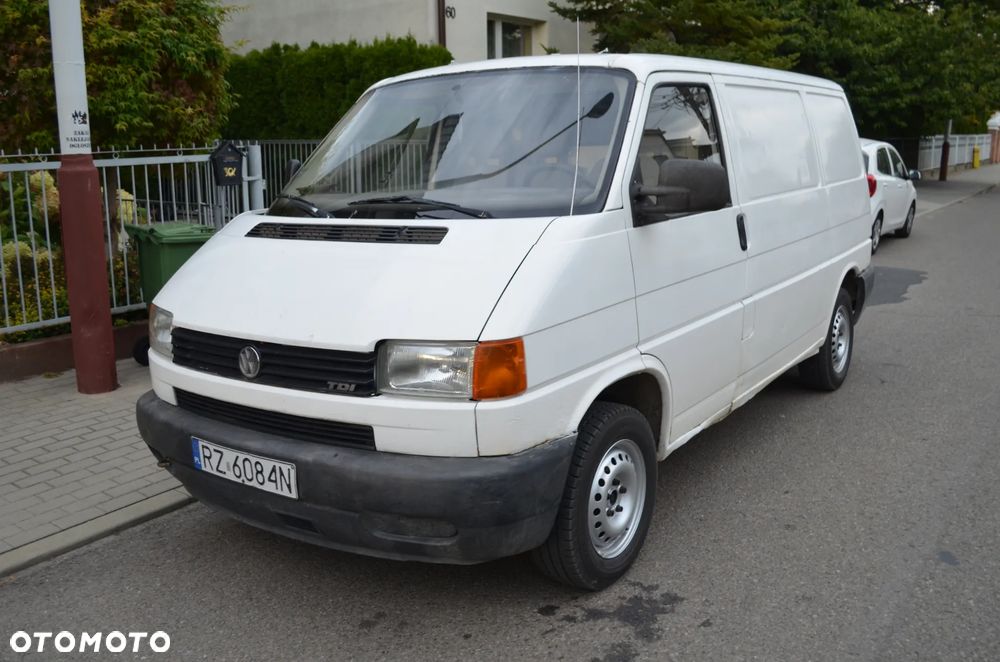 Volkswagen Transporter - 4
