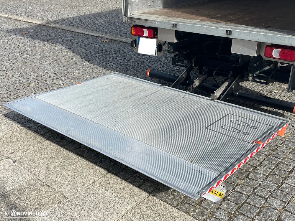 Iveco Daily 3.0D 35C16 Contentor + Plataforma Elevatória - 14