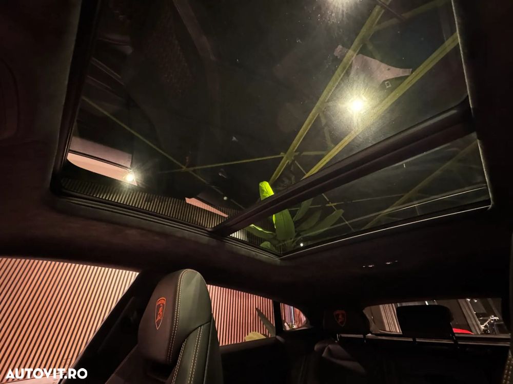 Lamborghini URUS - 37