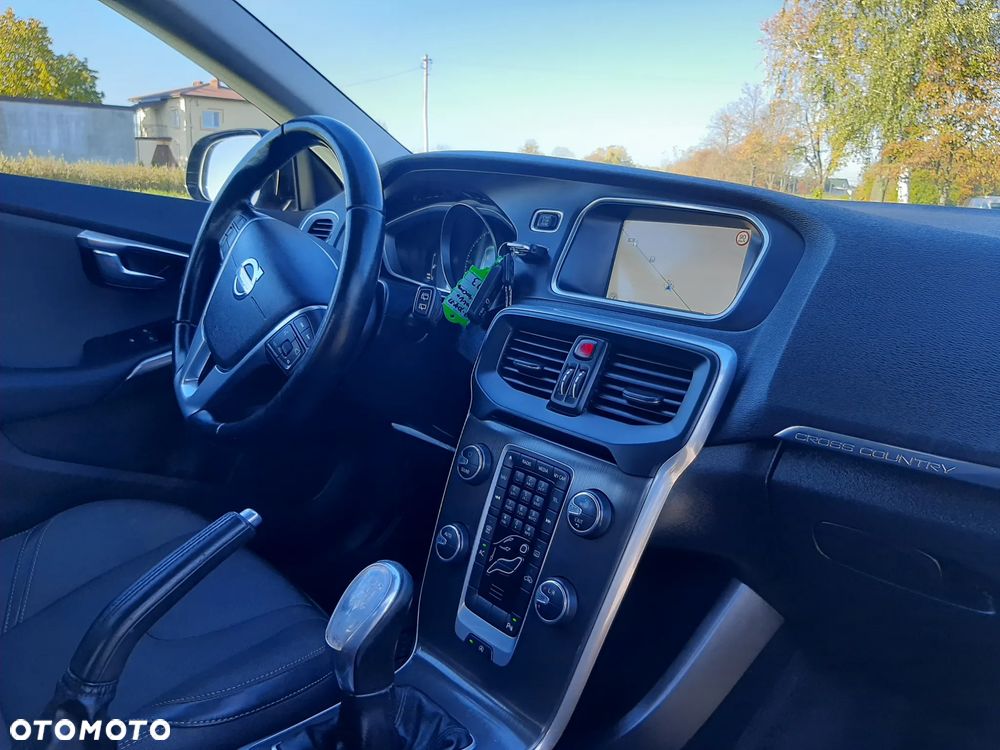 Volvo V40 Cross Country 2014