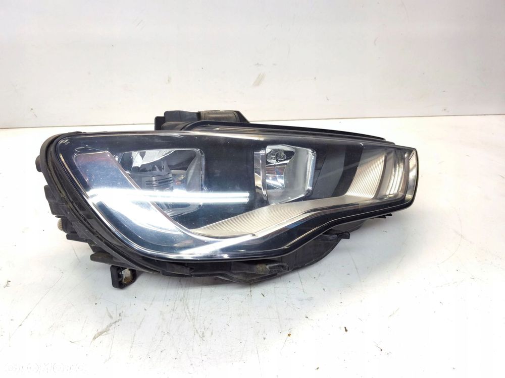 REFLEKTOR LAMPA PRZEDNIA PRAWY PRZÓD AUDI A3 8V 8V0941004A UK *1* - 4