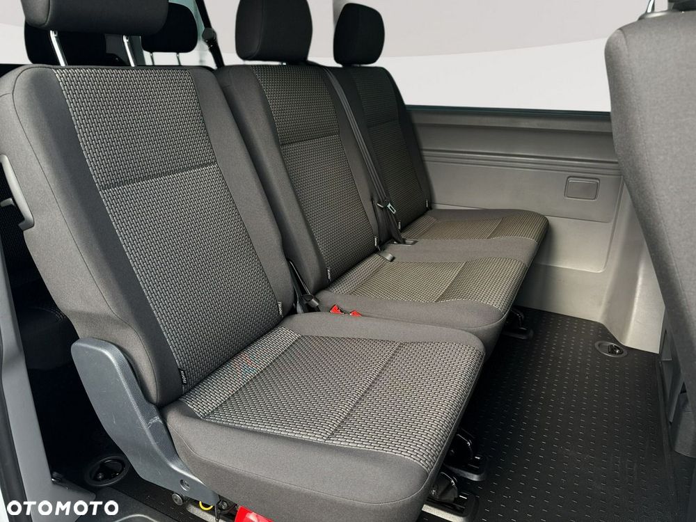 Volkswagen Caravelle - 24