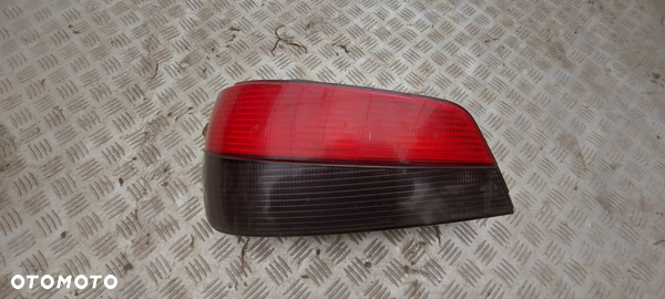 PEUGEOT 306 LAMPA LEWY TYŁ