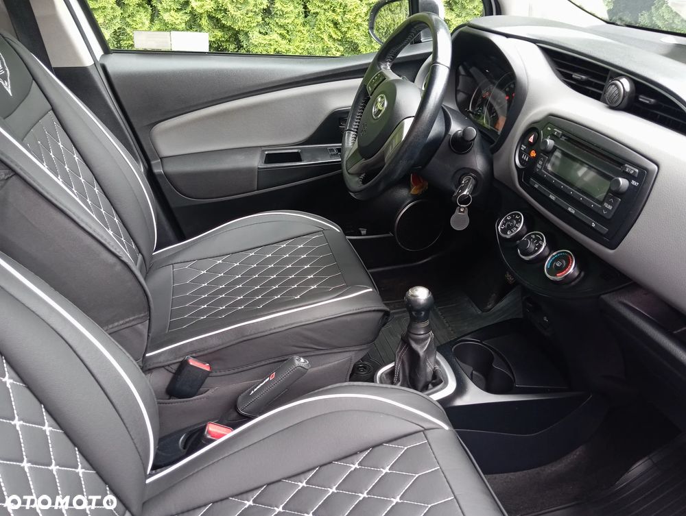 Toyota Yaris 1.0 Active EU6 - 10