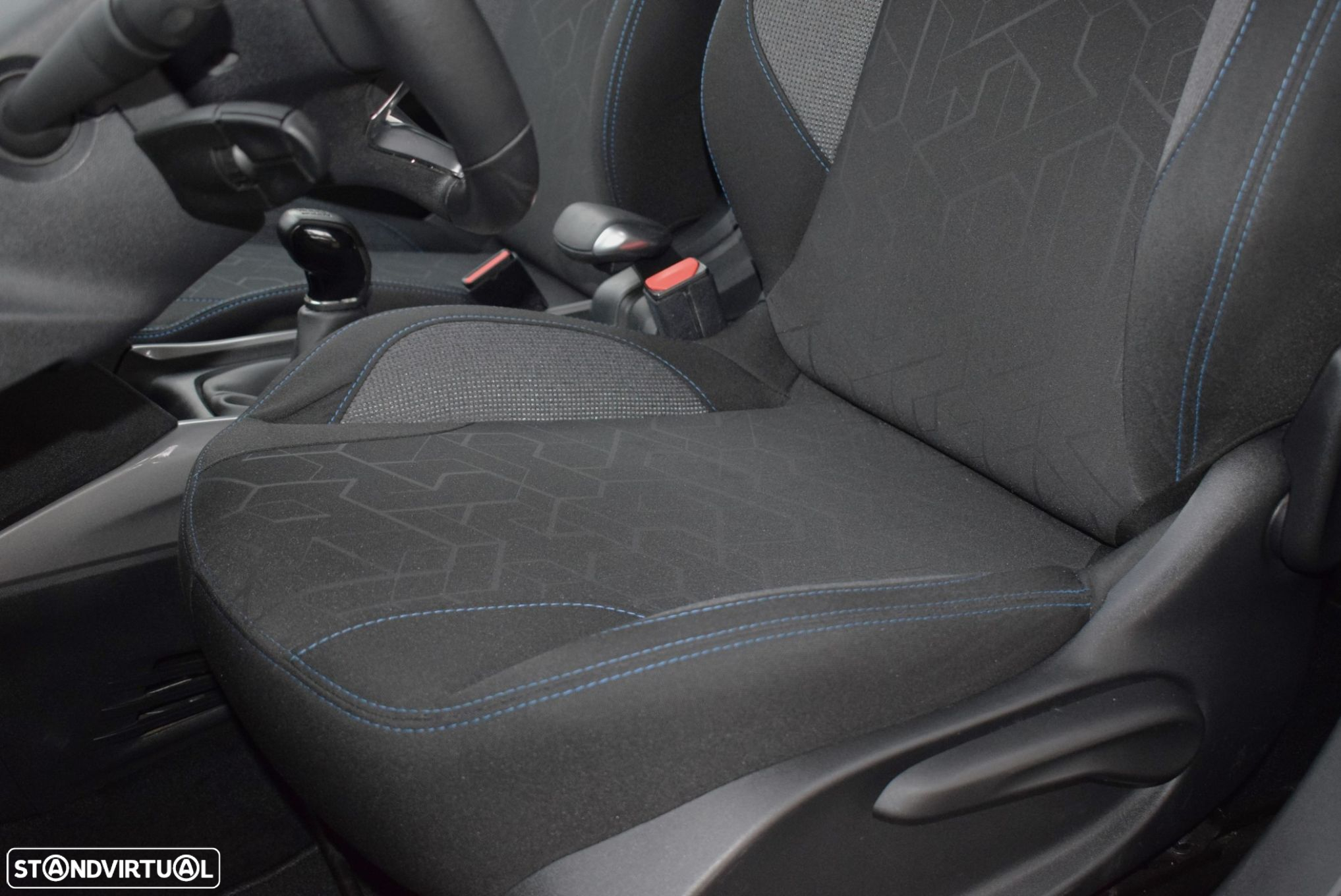 Peugeot 2008 PureTech 110 Style - 32