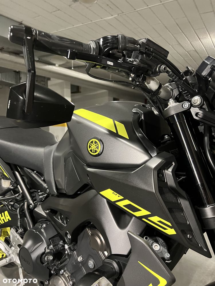Yamaha MT - 12