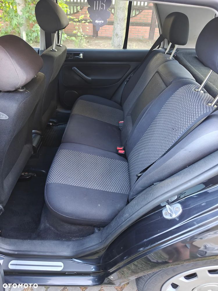 Volkswagen Golf - 11