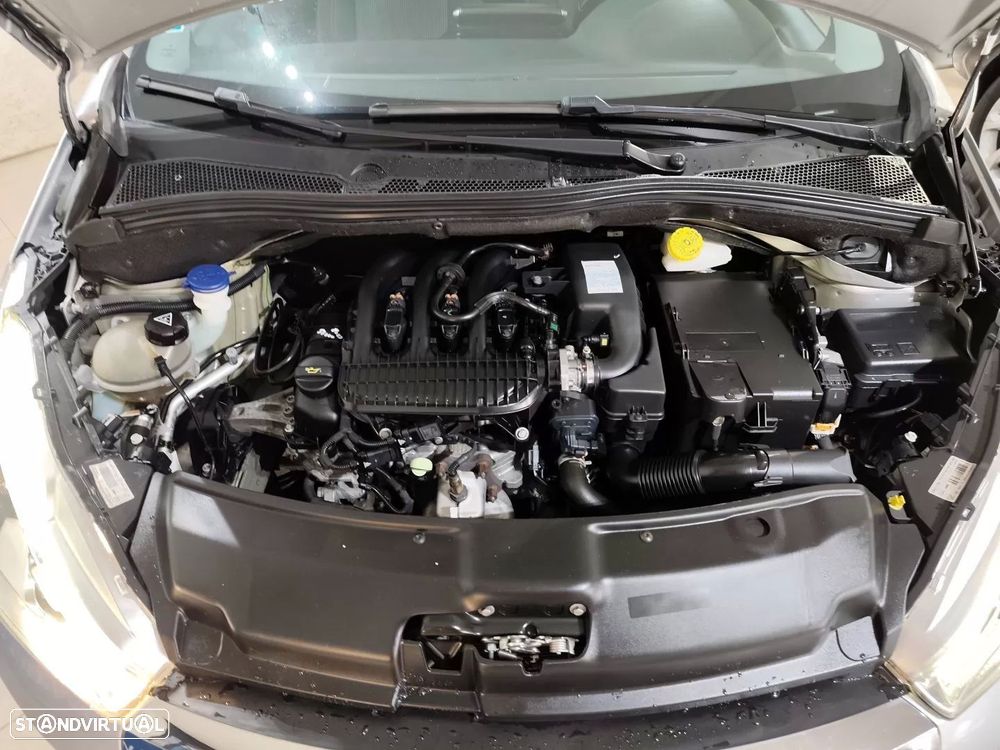 Peugeot 208 1.2 PureTech Allure - 26