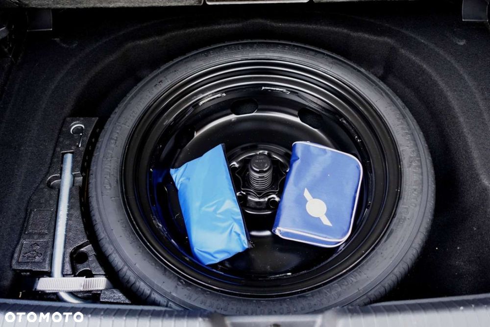 Volkswagen Golf - 10