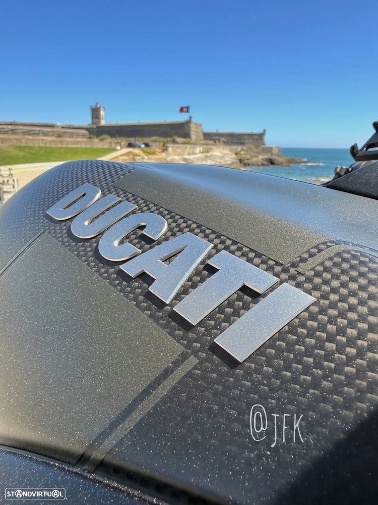 Ducati Diavel Carbon Edition - 32