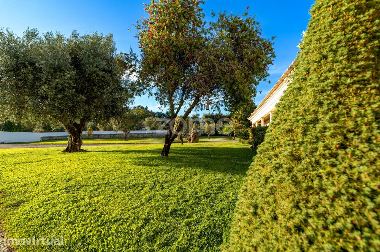Moradia de Luxo T5+1 em Cavernães, Viseu - Grande imagem: 5/55