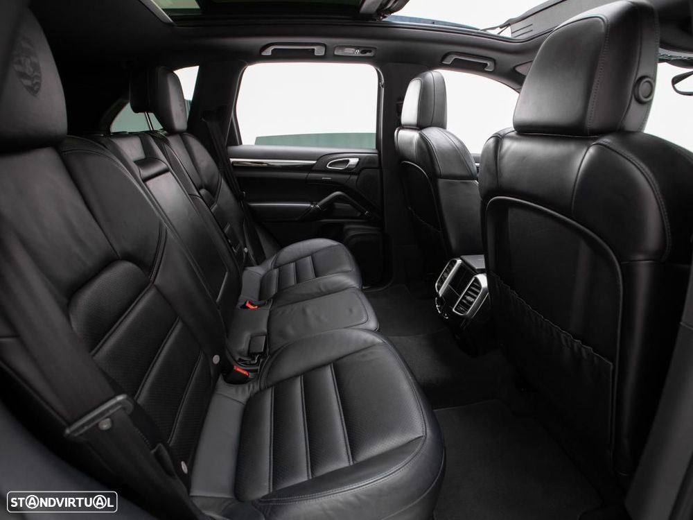 Porsche Cayenne S - 12