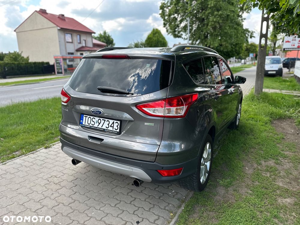 Ford Kuga 1.6 EcoBoost 2x4 Titanium - 9