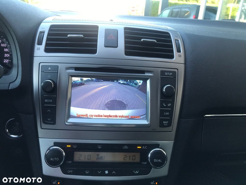 Toyota Avensis 1.8 Premium - 33
