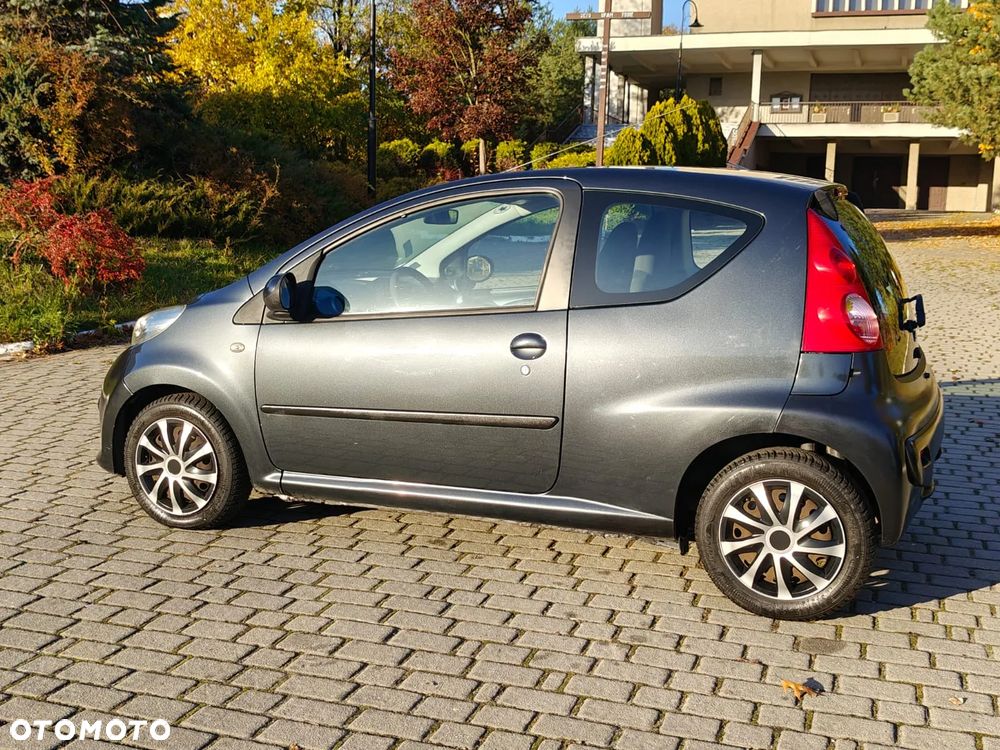 Peugeot 107 1.0 Happy - 19