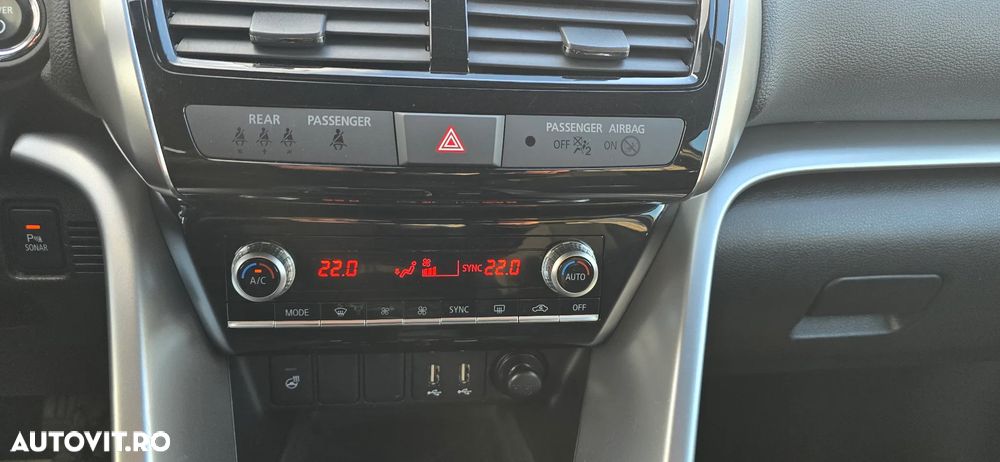 Mitsubishi Eclipse-Cross Plug-In Hybrid 4WD Plus Select - 19