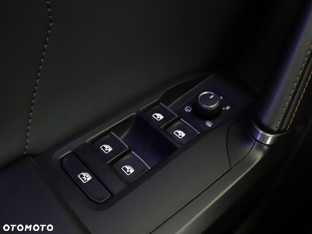 Cupra Formentor 1.4 e-Hybrid VZ DSG - 37