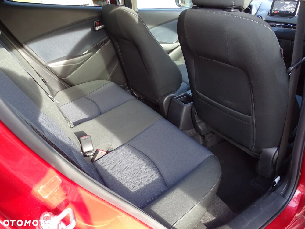 Mazda 2 2015